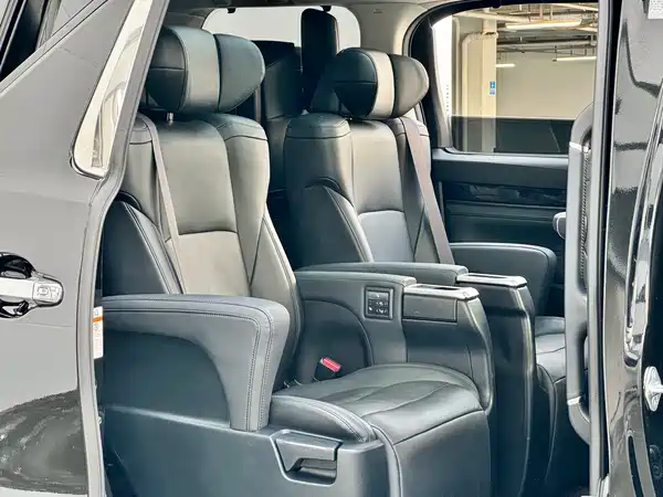 Toyota Vellfire 2021