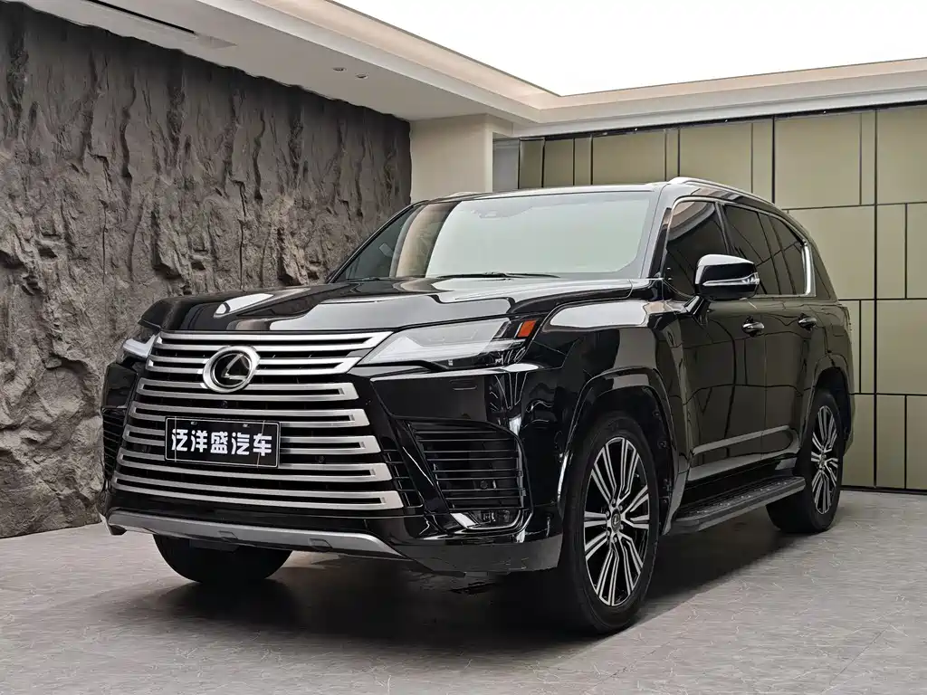 Lexus LX 2022 — фото 1