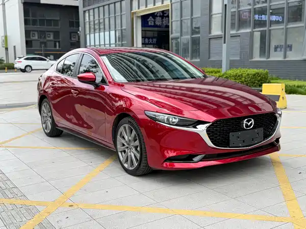 Mazda 3 Axela 2021