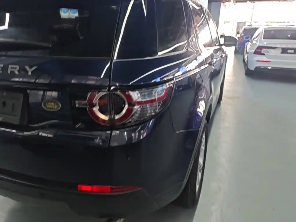 Land Rover Discovery Sport 2017 — фото 8
