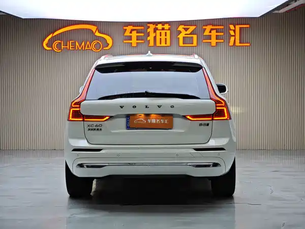 Volvo XC60 2022