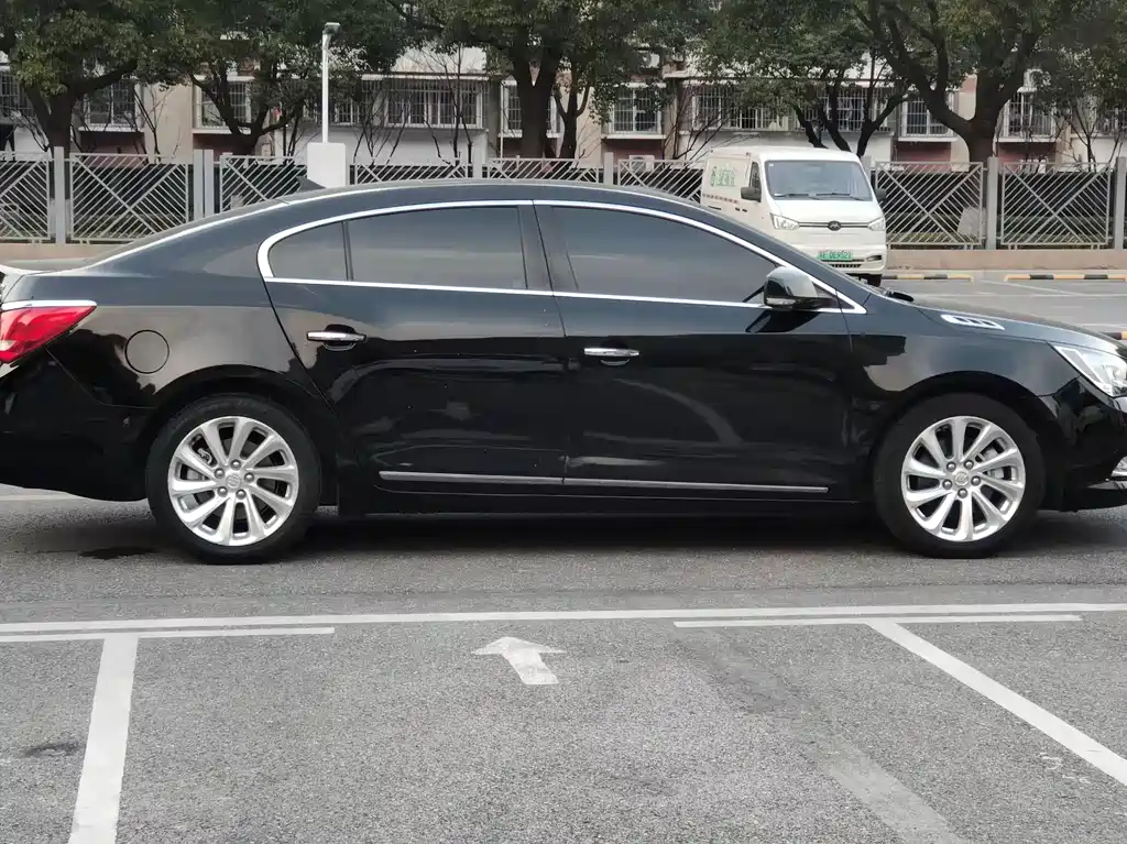 Buick LaCrosse 2015 — фото 4