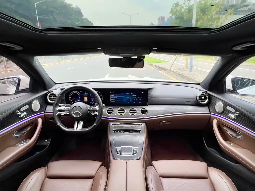Mercedes-Benz E-Class 2022 — фото 10