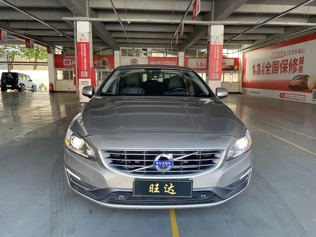 Volvo S60 2015 — фото 2