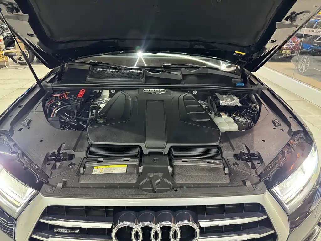 Audi Q7 2018 — фото 15