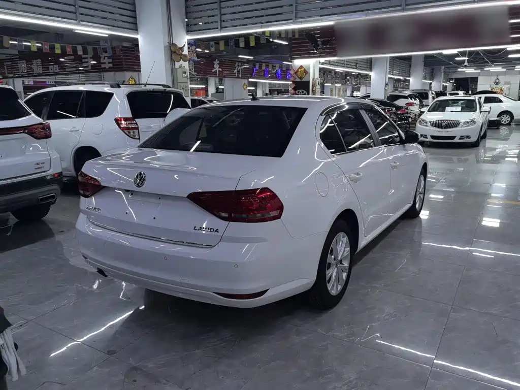Volkswagen Lavida 2018 — фото 10