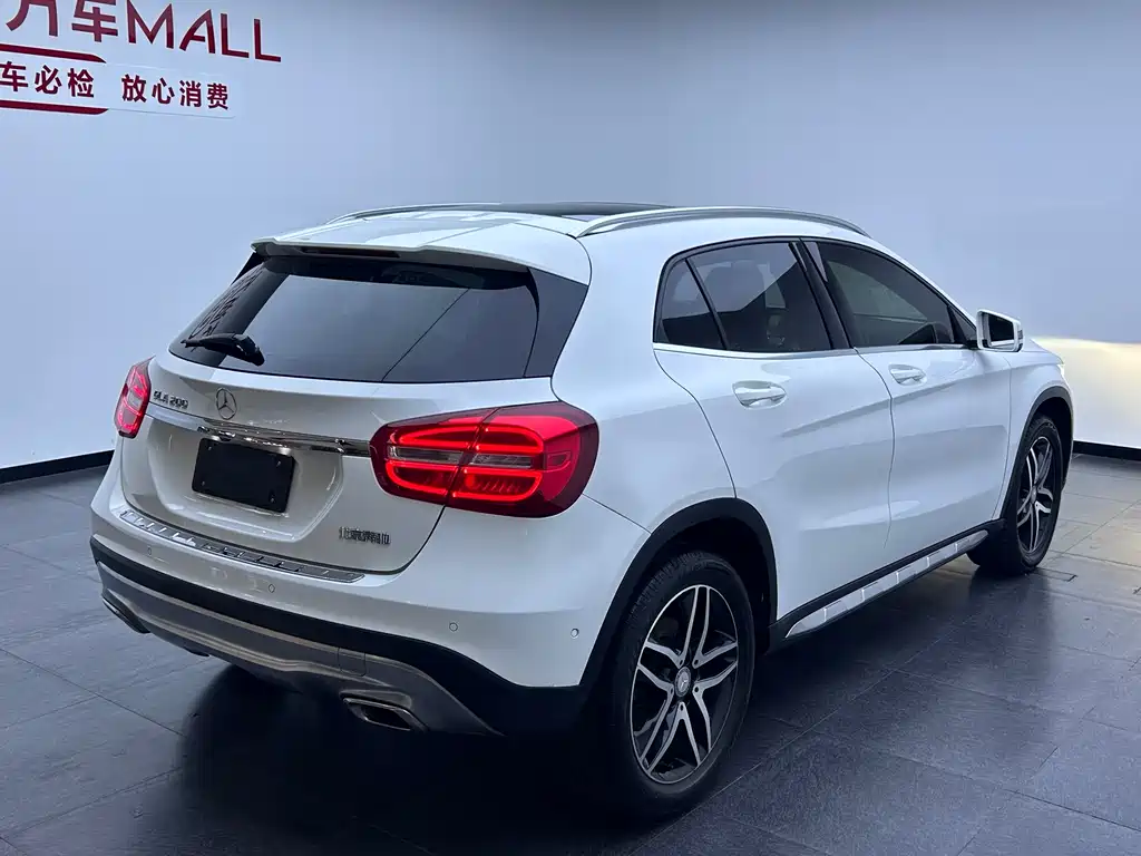 Mercedes-Benz GLA 2016 — фото 12