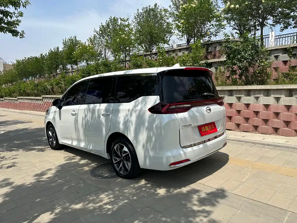 GAC Motor Trumpchi M6 2022 — фото 8