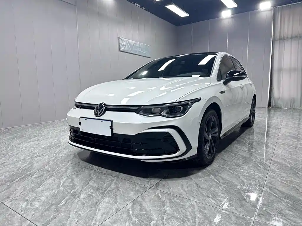 Volkswagen Golf 2021
