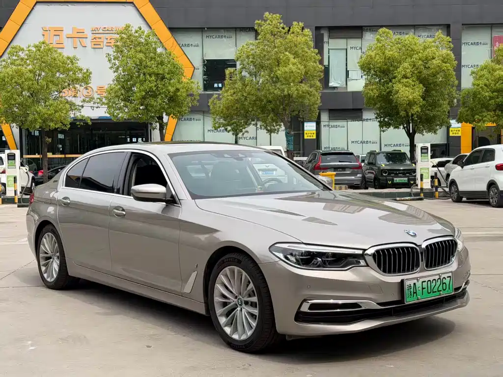 BMW 5 Series New Energy 2019 — фото 3
