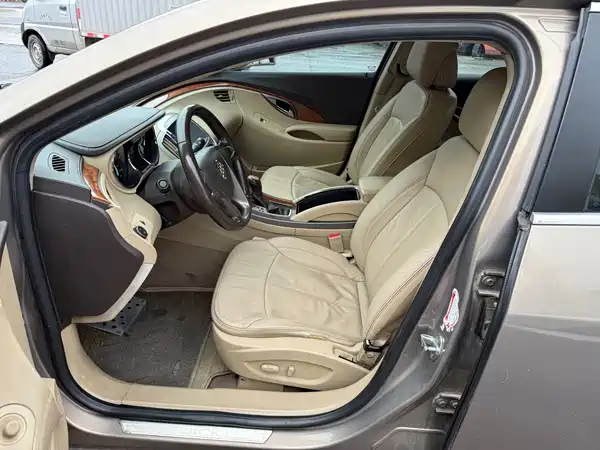 Buick LaCrosse 2012