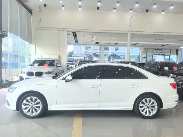 Audi A4L 2019