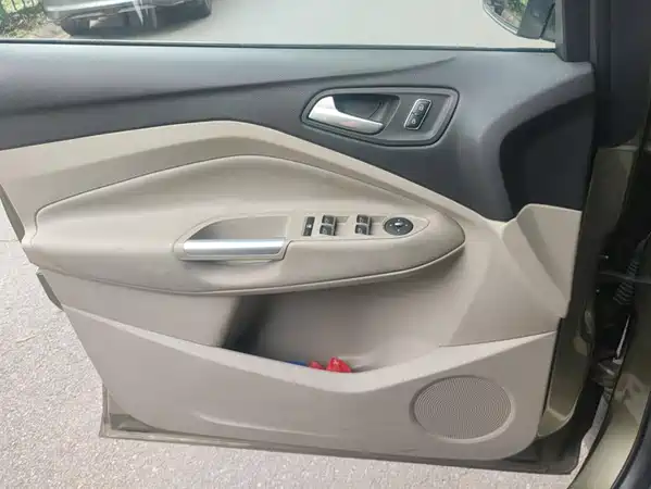 Ford Kuga 2014