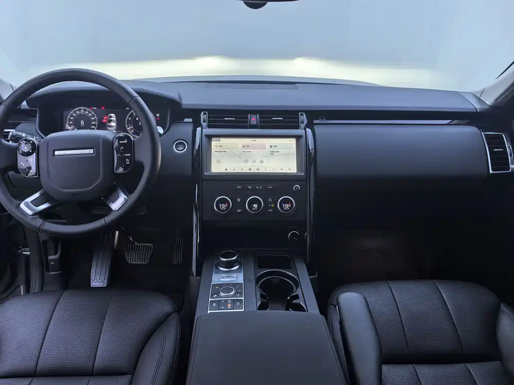 Land Rover Discovery 2020 — фото 10