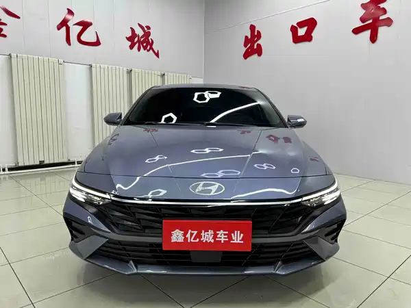 Hyundai Elantra 2023