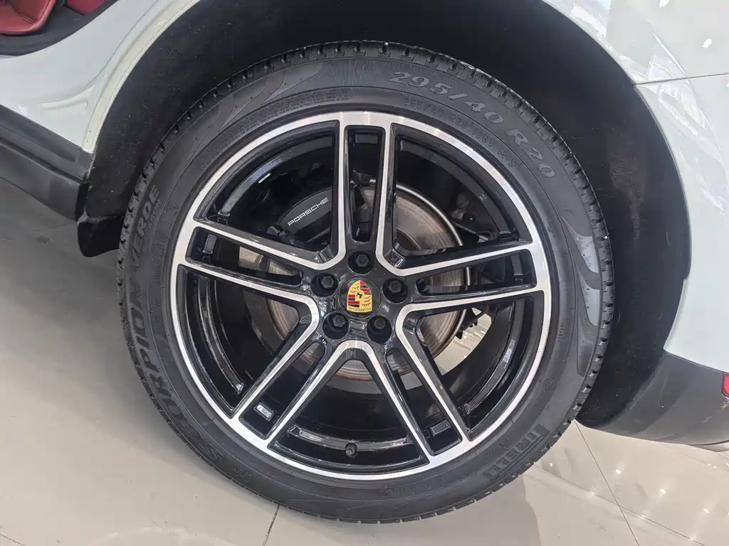 Porsche Macan 2021 — фото 16