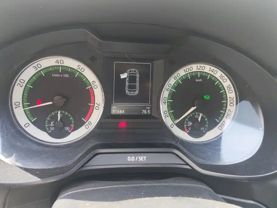 Skoda Octavia 2017 — фото 14