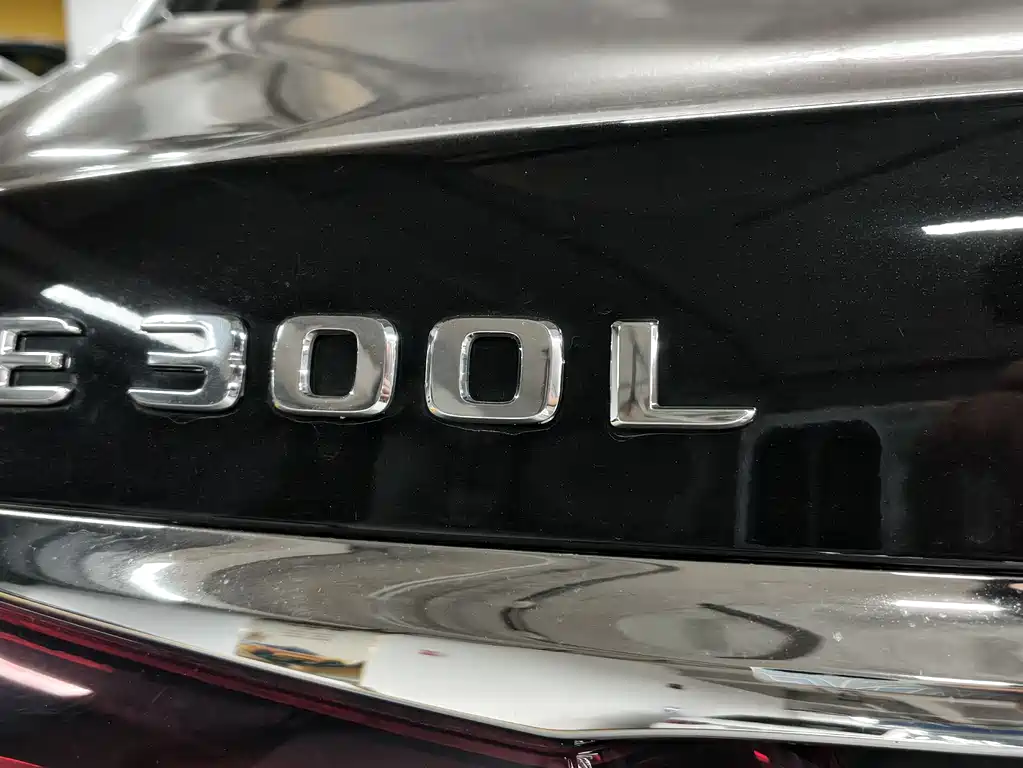 Mercedes-Benz E-Class 2023 — фото 20