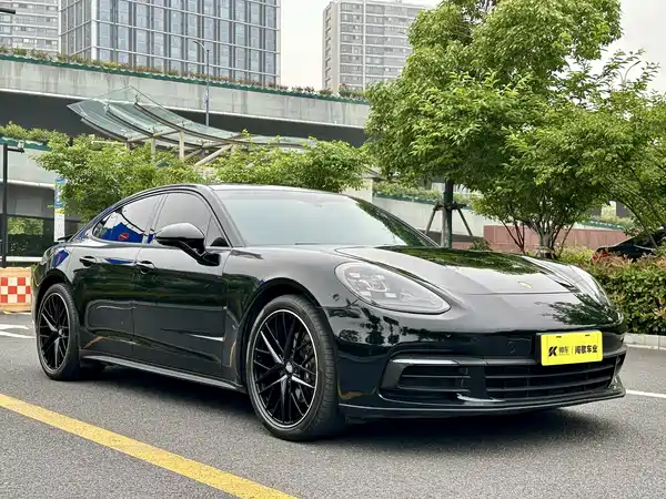 Porsche Panamera 2018