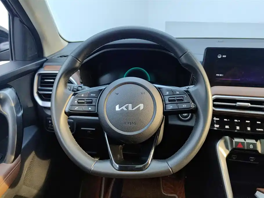 Kia Sportage 2022 — фото 15