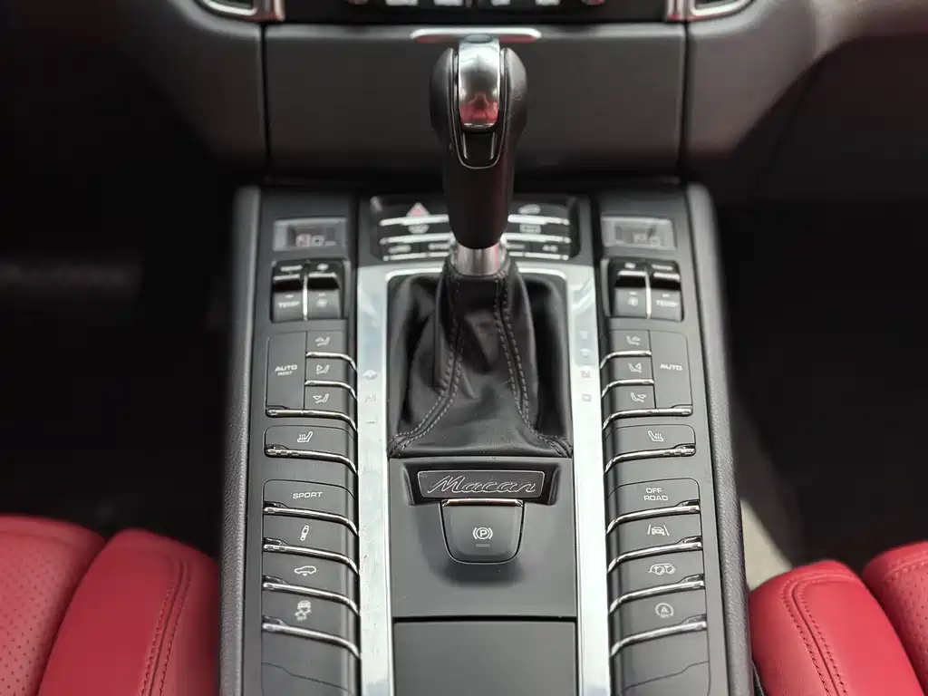 Porsche Macan 2017 — фото 13