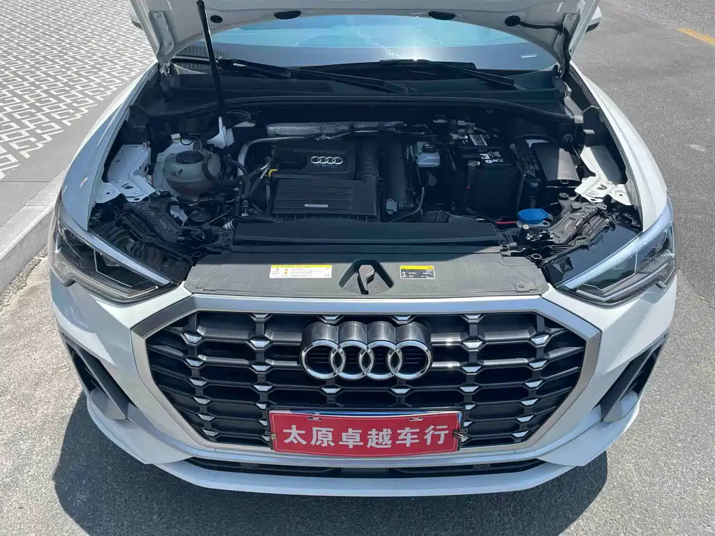 Audi Q3 2021 — фото 17