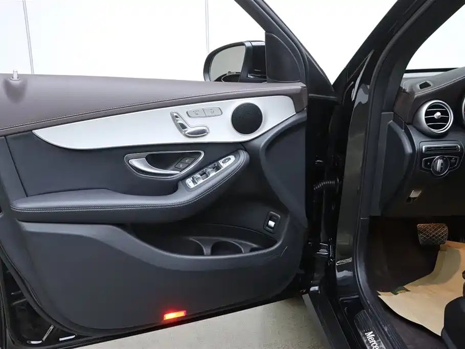 Mercedes-Benz GLC 2022 — фото 12