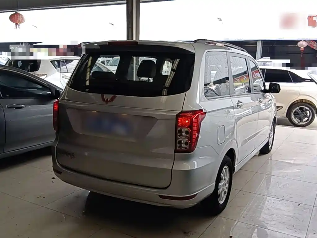 Wuling Hongguang 2019