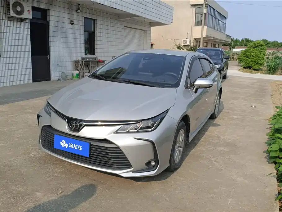 Toyota Corolla 2021 — фото 1