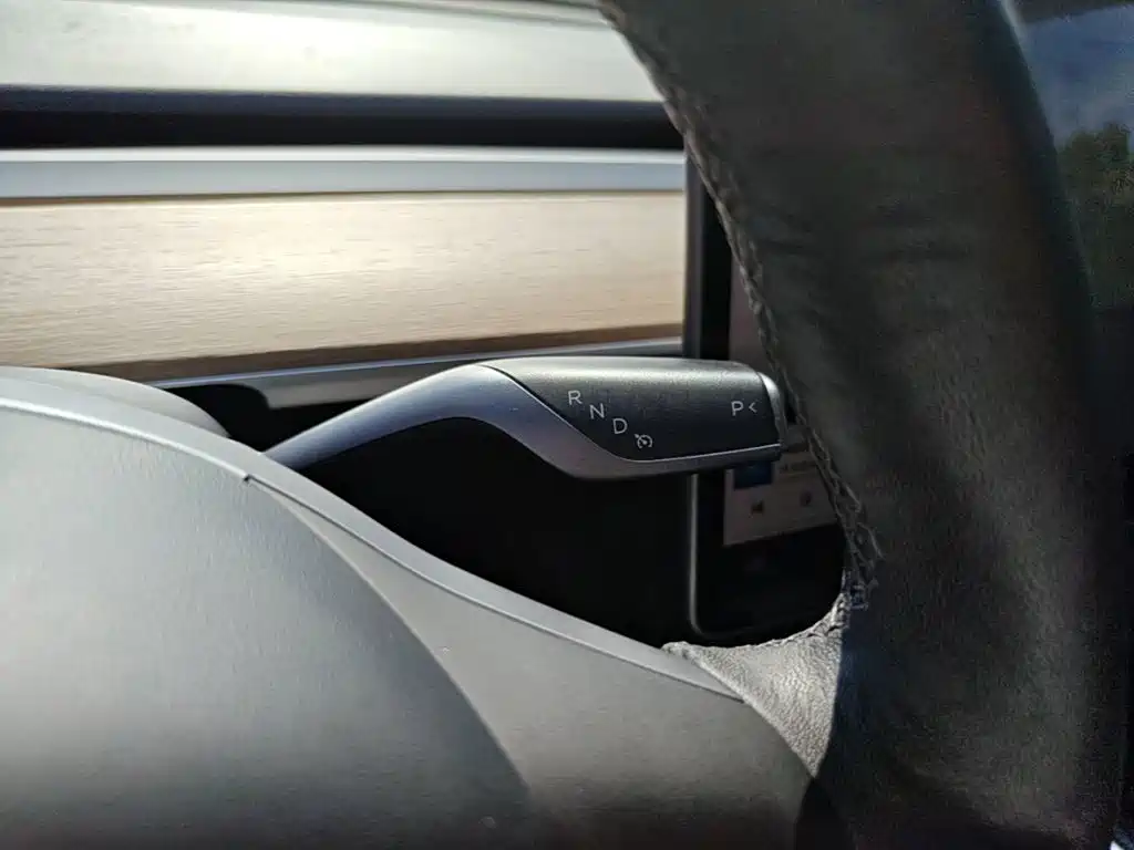 Tesla Model Y 2021 — фото 14