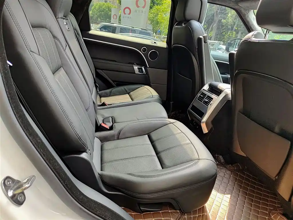 Land Rover Range Rover Sport 2019 — фото 11