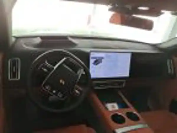 Li Auto L8 2025