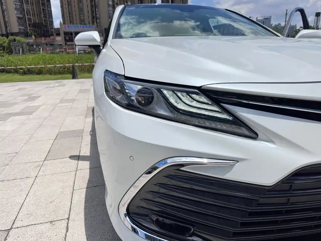 Toyota Camry 2023 — фото 29