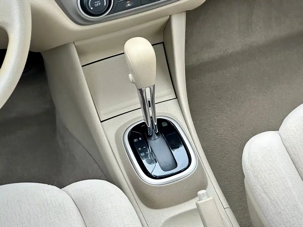 Nissan Sylphy 2018 — фото 16