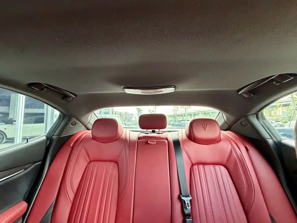 Maserati Ghibli 2022 — фото 18