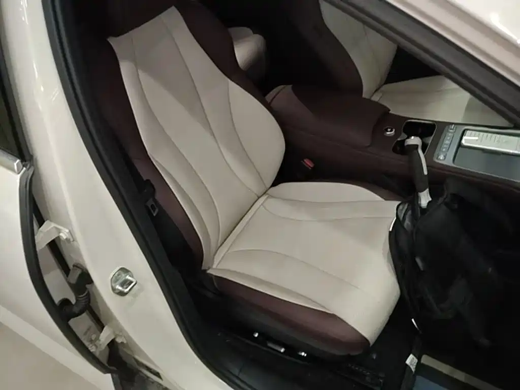 BYD Seal 07 DM-i 2025 — фото 25