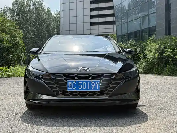 Hyundai Elantra 2023