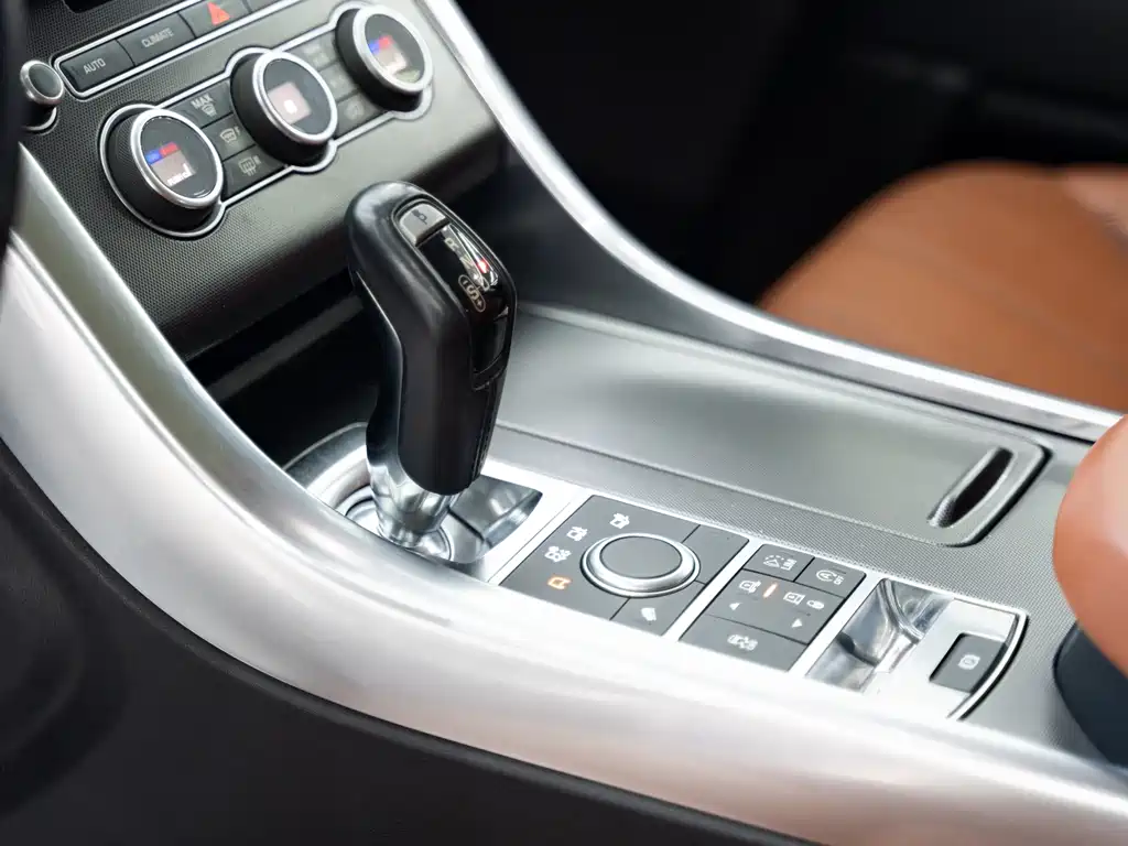 Land Rover Sport 2017 — фото 10