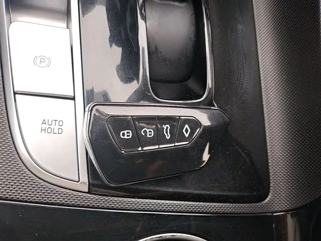 Hyundai Elantra 2022 — фото 9