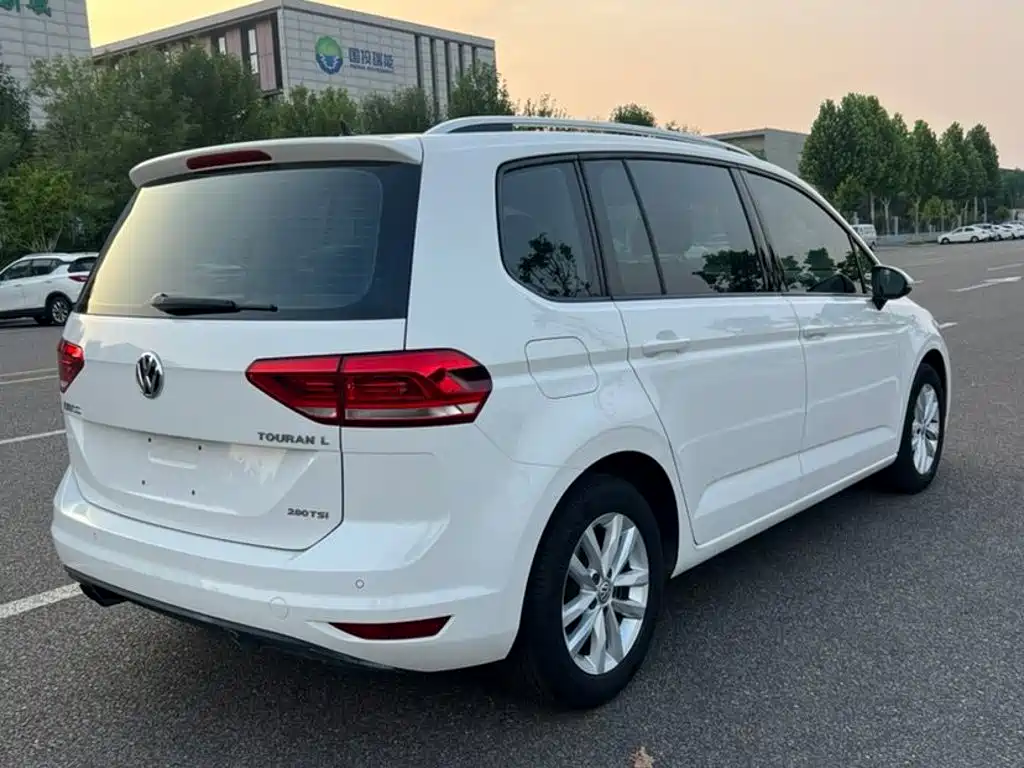 Volkswagen Touran 2016