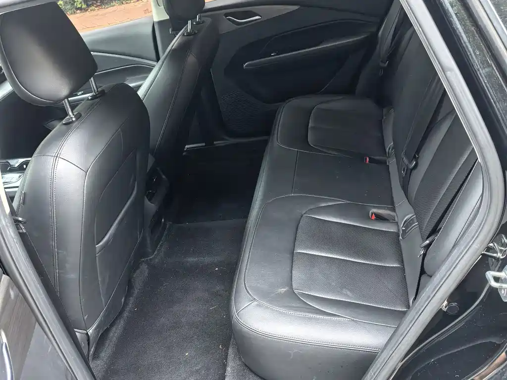 Wuling Starlight 2024