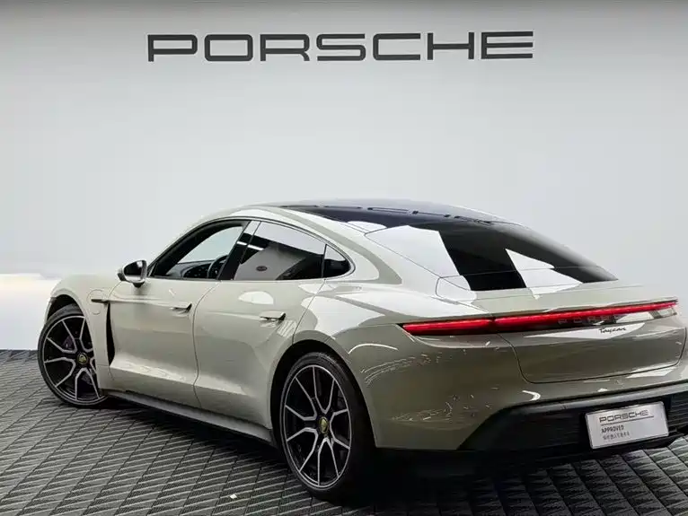 Porsche Taycan 2023 — фото 6