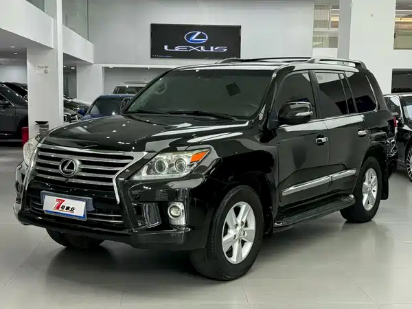 Lexus LX 2013