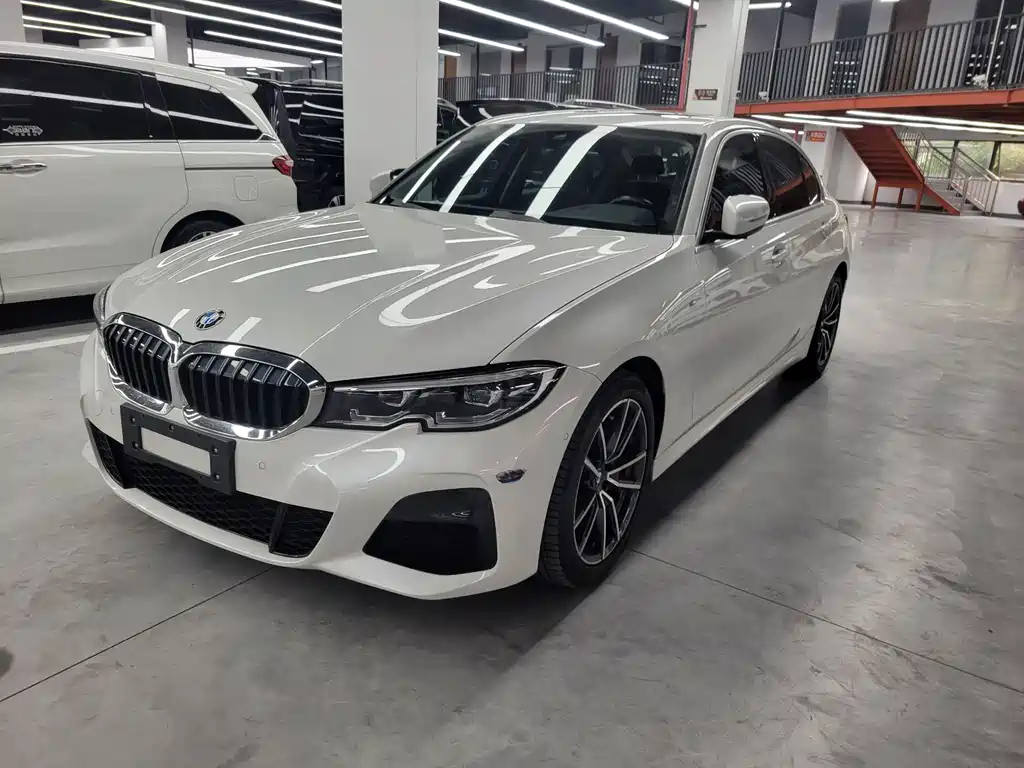 BMW 3 Series 2021 — фото 1