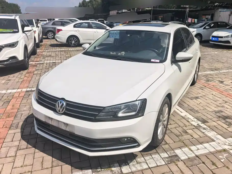 Volkswagen Sagitar 2016