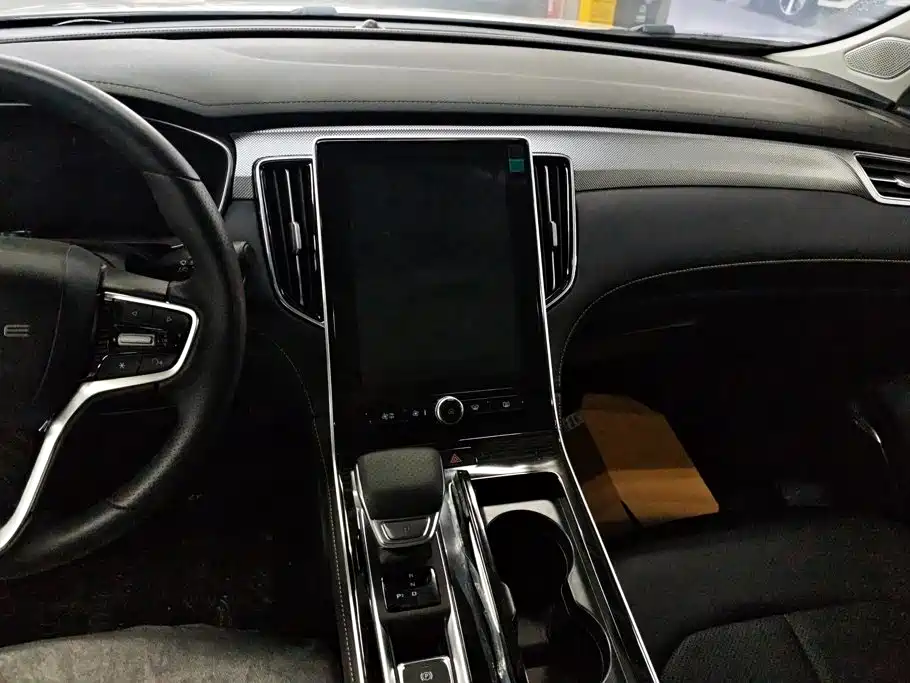 Roewe i6 MAX New Energy 2026 — фото 13