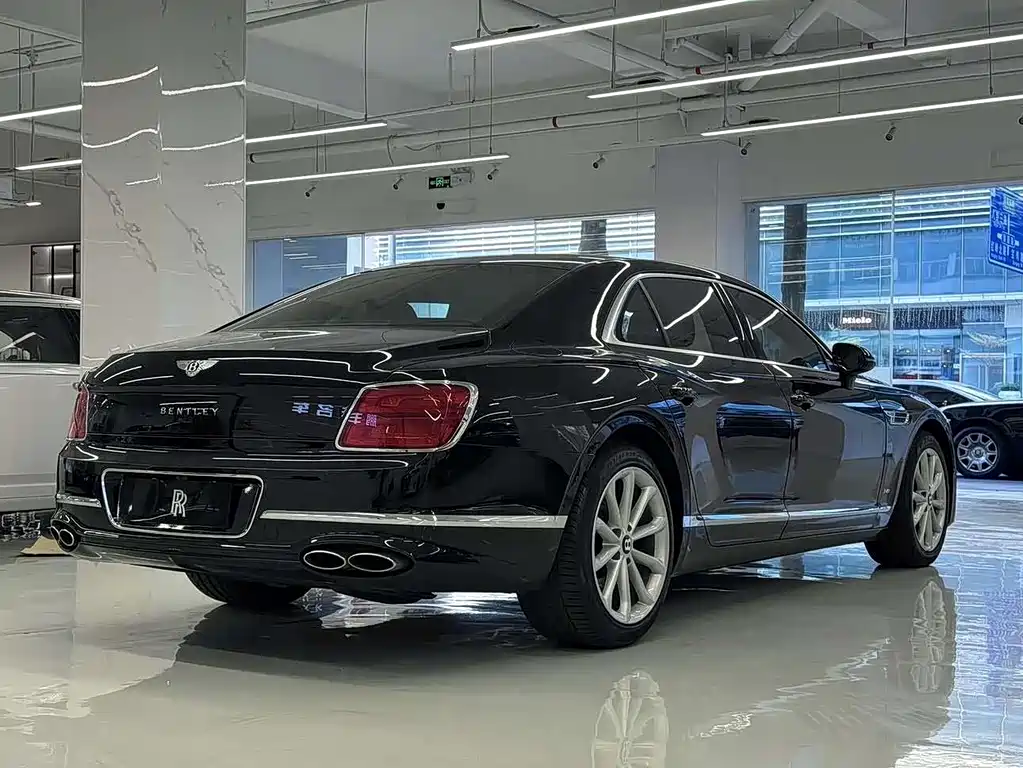 Bentley Flying Spur 2022 — фото 14