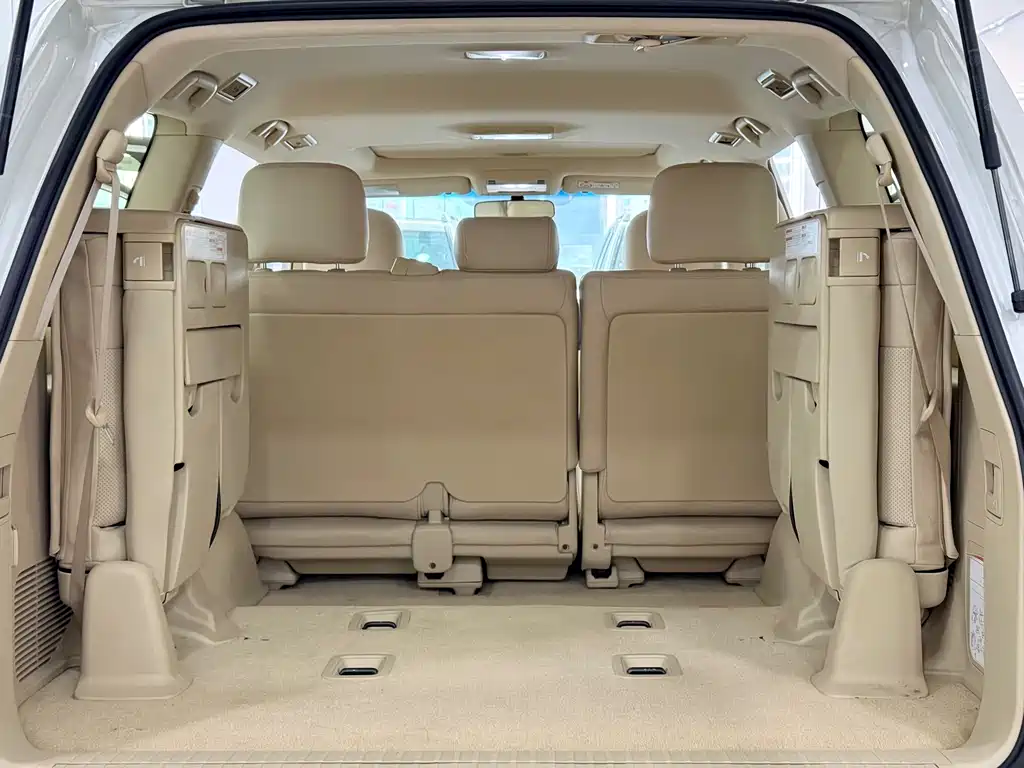Toyota Land Cruiser 2018 — фото 15