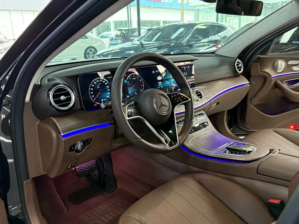 Mercedes-Benz E-Class 2022 — фото 6