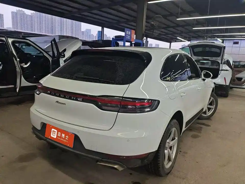 Porsche Macan 2021 — фото 2